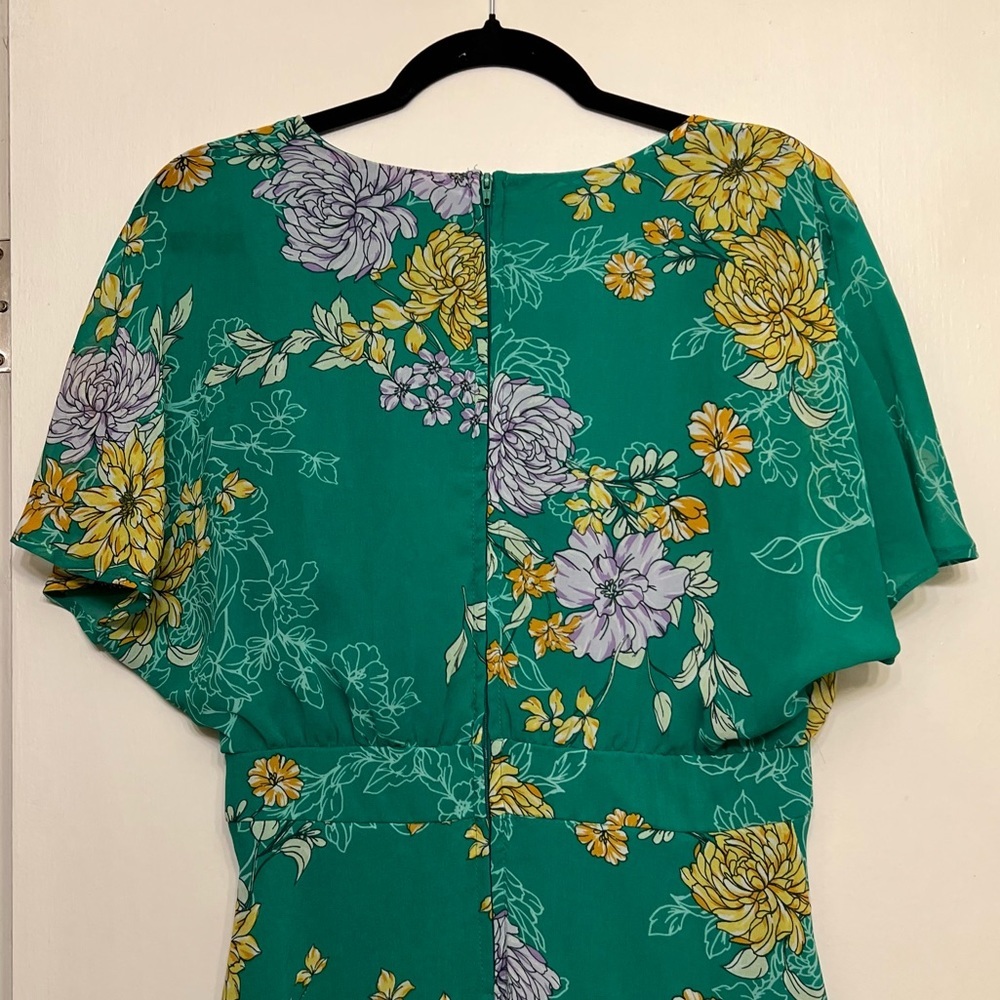 Gorgeous AUW Green Dress - Picture 3 of 10
